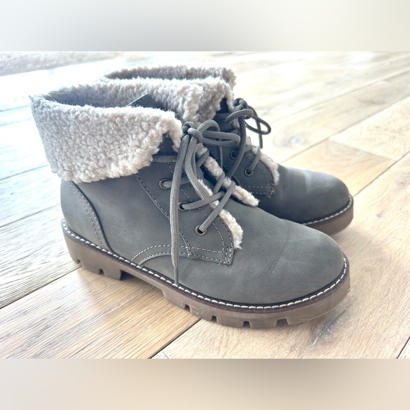 Sonoma Shoes - Sonoma Cozy Gray Women's Boots, Women’s Size 8